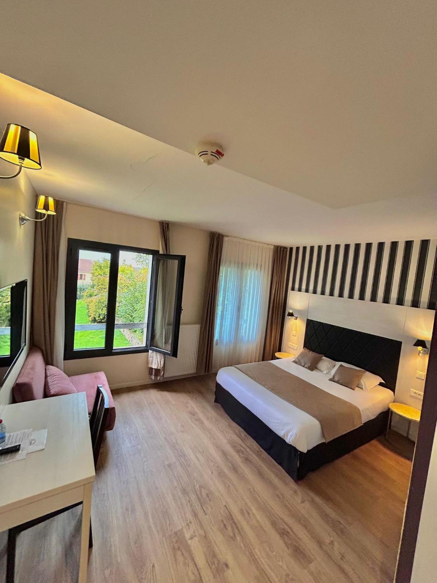 Thoiry Etoile Lodge Esterno foto