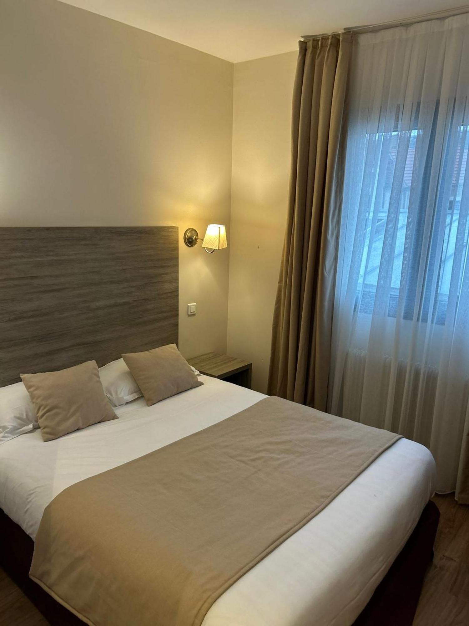 Thoiry Etoile Lodge Esterno foto