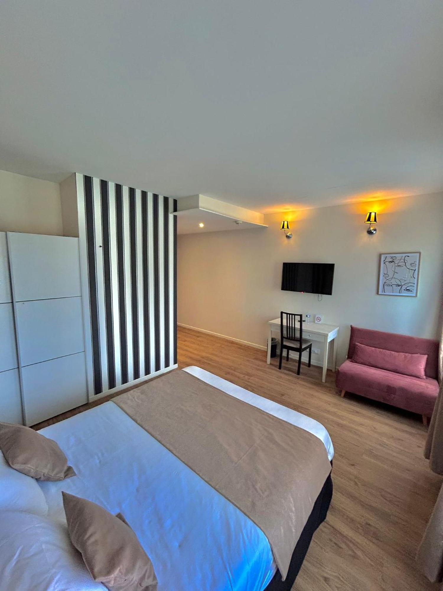 Thoiry Etoile Lodge Esterno foto