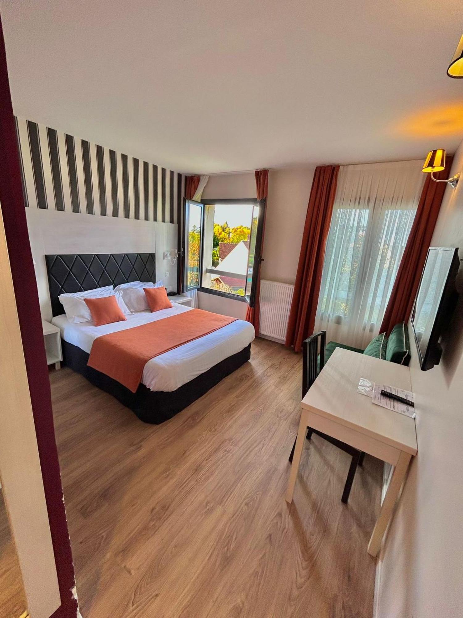Thoiry Etoile Lodge Esterno foto